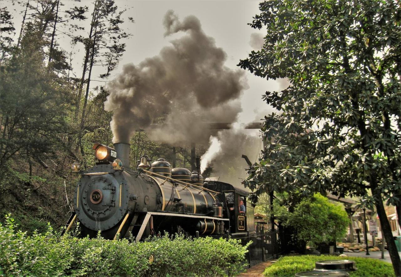 Bear Den, Hot Tub, 1089 Of Free Attraction Tickets For Each Paid Day, Dollywood And More! Sevierville Exteriör bild